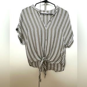 Olivaceous tie front cropped linen shirt